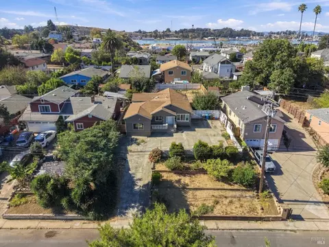 View/Area - 427 5th St, Vallejo, CA 94590 photo 2 of 7