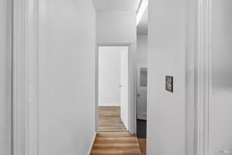 Entry Way - 427 5th St, Vallejo, CA 94590 photo 1 of 3