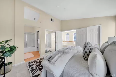 Bedroom - 498 E St, Benicia, CA 94510 photo 4 of 6