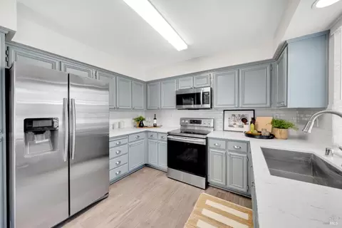 Kitchen - 498 E St, Benicia, CA 94510 photo 3 of 3