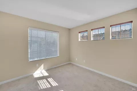 Bedroom - 498 E St, Benicia, CA 94510 photo 5 of 6