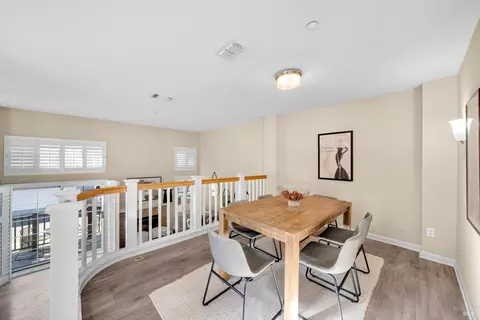 Dining - 498 E St, Benicia, CA 94510 photo 2 of 4