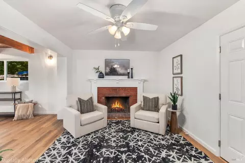 Living - 249 Jasmine St, Fairfield, CA 94533 photo 2 of 6