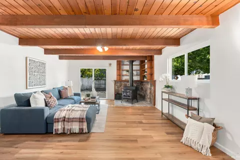 Living - 249 Jasmine St, Fairfield, CA 94533 photo 3 of 6