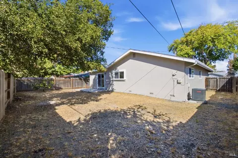 Exterior - 249 Jasmine St, Fairfield, CA 94533 photo 2 of 5