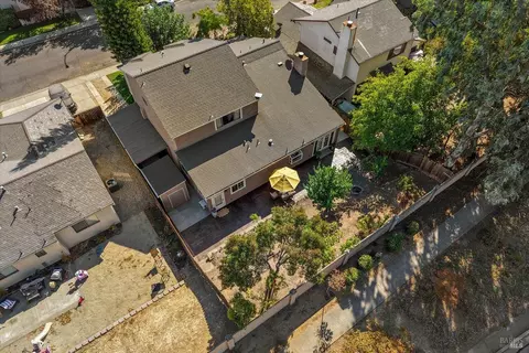 View/Area - 416 Limerick Way, Vacaville, CA 95688 photo 1 of 11