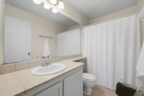 Bath - 416 Limerick Way, Vacaville, CA 95688 photo 8 of 8