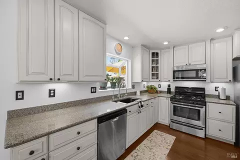 Kitchen - 416 Limerick Way, Vacaville, CA 95688 photo 2 of 4