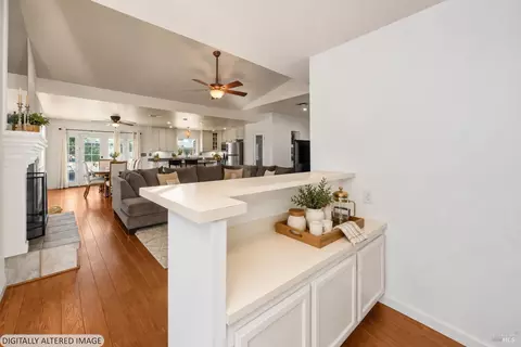Entry Way - 416 Limerick Way, Vacaville, CA 95688 photo 1 of 4