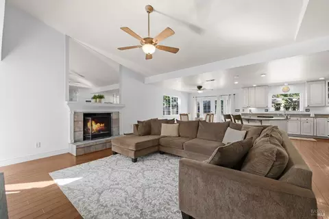 Living - 416 Limerick Way, Vacaville, CA 95688 photo 2 of 4