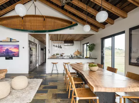 Dining - 509 Smith Brothers Rd, Bodega Bay, CA 94923 photo 1 of 2