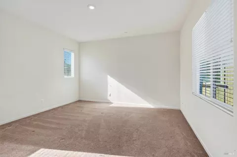 Bedroom - 2351 Hanson Dr, Fairfield, CA 94533 photo 9 of 12