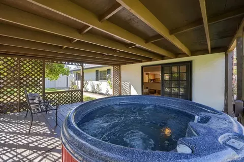 Exterior - 858 Brentwood Ave, Vallejo, CA 94591 photo 9 of 10