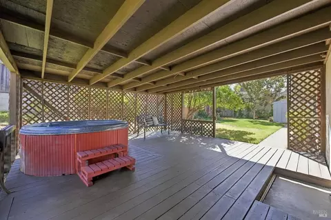 Exterior - 858 Brentwood Ave, Vallejo, CA 94591 photo 8 of 10