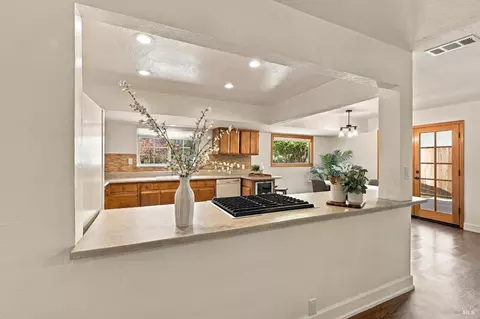 Kitchen - 858 Brentwood Ave, Vallejo, CA 94591 photo 4 of 4
