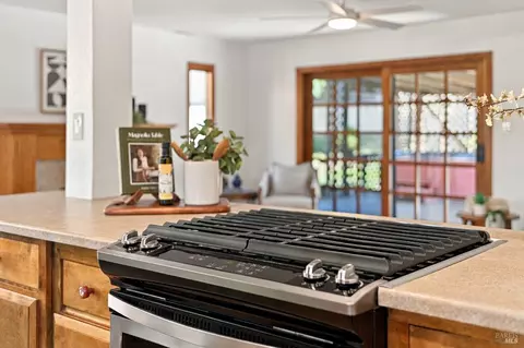 Kitchen - 858 Brentwood Ave, Vallejo, CA 94591 photo 3 of 4