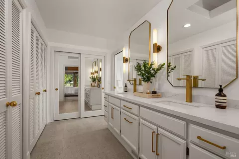 Bath - 1680 High School Rd, Sebastopol, CA 95472 photo 1 of 6