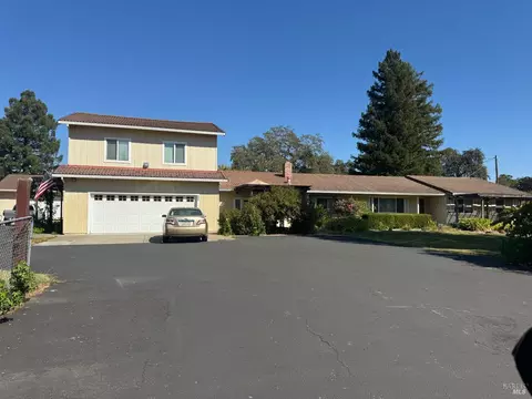 220 Entrada Ln, Windsor, CA 95492 photo 2