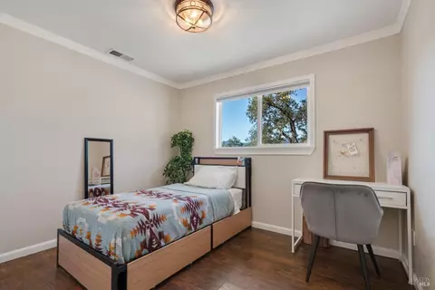 Bedroom - 2441 Redemeyer Rd, Ukiah, CA 95482 photo 3 of 5