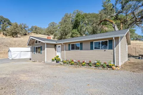 Exterior - 2441 Redemeyer Rd, Ukiah, CA 95482 photo 3 of 13
