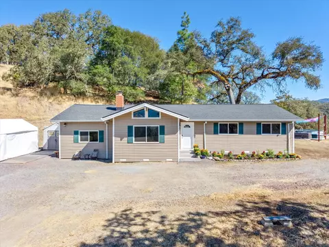 Exterior - 2441 Redemeyer Rd, Ukiah, CA 95482 photo 1 of 13