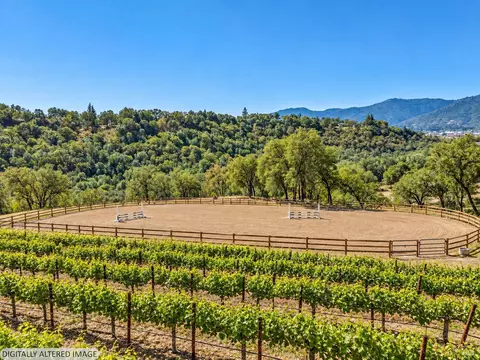 Exterior - 2441 Redemeyer Rd, Ukiah, CA 95482 photo 9 of 13