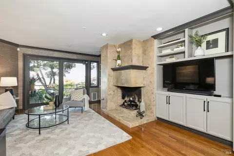 Living - 31 Edwards Ave, Sausalito, CA 94965 photo 5 of 6