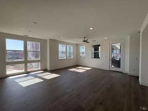 2296 Village Loop, Pinole, CA 94564 photo 3