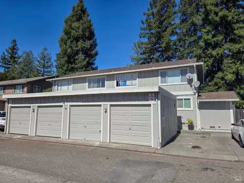 924 Civic Center Dr, Rohnert Park, CA 94928