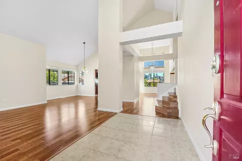 Entry Way - 3018 Pinyon Ct, Fairfield, CA 94533 photo 1 of 6