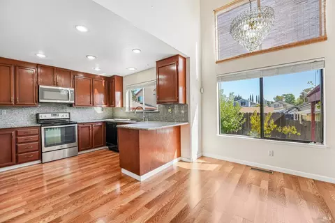 Kitchen - 3018 Pinyon Ct, Fairfield, CA 94533 photo 5 of 5