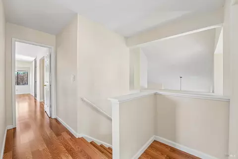 Entry Way - 3018 Pinyon Ct, Fairfield, CA 94533 photo 5 of 6
