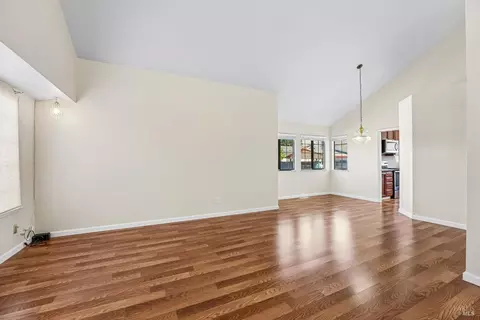 Living - 3018 Pinyon Ct, Fairfield, CA 94533 photo 3 of 12