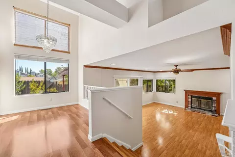 Living - 3018 Pinyon Ct, Fairfield, CA 94533 photo 7 of 12