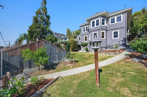 Exterior - 635-637 Georgia St, Vallejo, CA 94590 photo 8 of 11