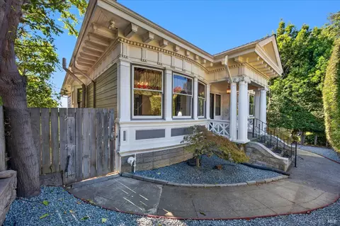 Exterior - 635-637 Georgia St, Vallejo, CA 94590 photo 3 of 11