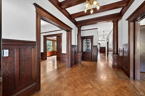 Entry Way - 635-637 Georgia St, Vallejo, CA 94590 photo 2 of 4