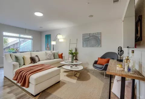 Living - 106 Quarry Dr, Napa, CA 94559 photo 4 of 4