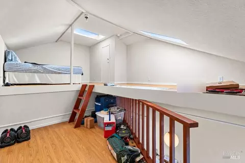 Bedroom - 553 Pacific Ave, Alameda, CA 94501 photo 2 of 2