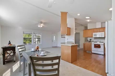 100 Lemon Tree Cir, Vacaville, CA 95687 photo 3