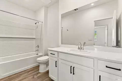 Bath - 2629 Briones Dr, Fairfield, CA 94533 photo 1 of 3