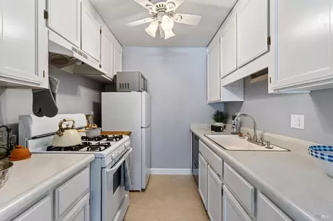 Kitchen - 8458-8460 Loretto Ave, Cotati, CA 94931 photo 2 of 2