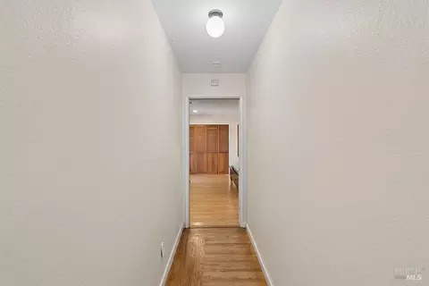 Entry Way - 1160 Oakwood Ave, Vallejo, CA 94591 photo 2 of 2