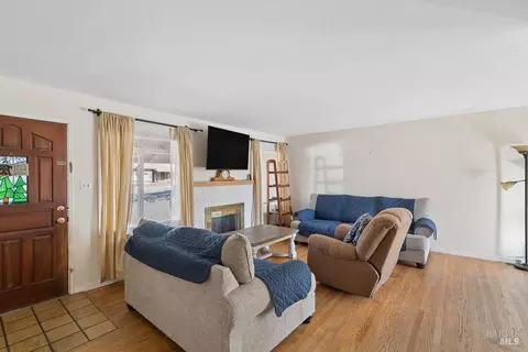 Living - 1160 Oakwood Ave, Vallejo, CA 94591 photo 1 of 3