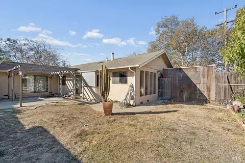 Exterior - 1160 Oakwood Ave, Vallejo, CA 94591 photo 6 of 6