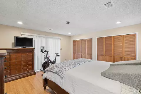 Bedroom - 1160 Oakwood Ave, Vallejo, CA 94591 photo 5 of 5