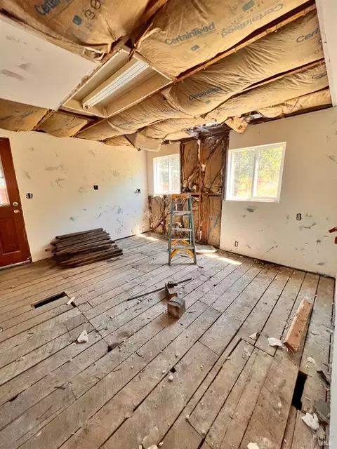 Kitchen - 481 Della Ave, Willits, CA 95490 photo 1 of 1