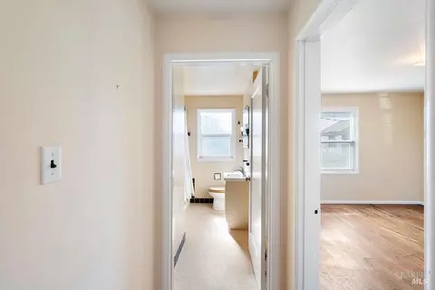 Entry Way - 105 Morningside Ave, Vallejo, CA 94590 photo 3 of 3