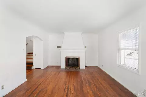 Living - 105 Morningside Ave, Vallejo, CA 94590 photo 1 of 4