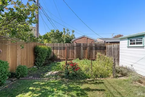 Exterior - 105 Morningside Ave, Vallejo, CA 94590 photo 3 of 8